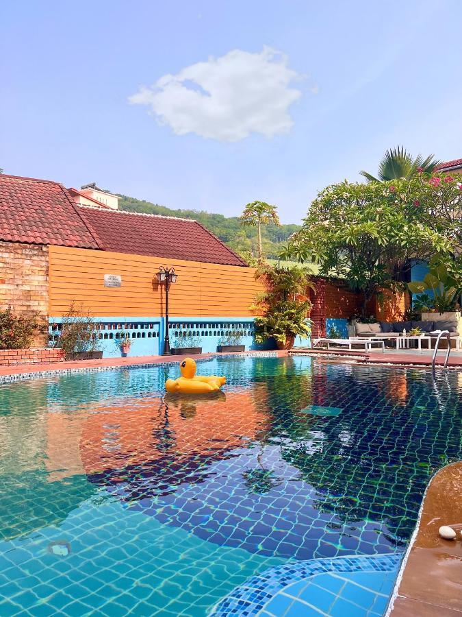 Baankasemsuk Resort 般咔 深宿 Patong Exteriör bild