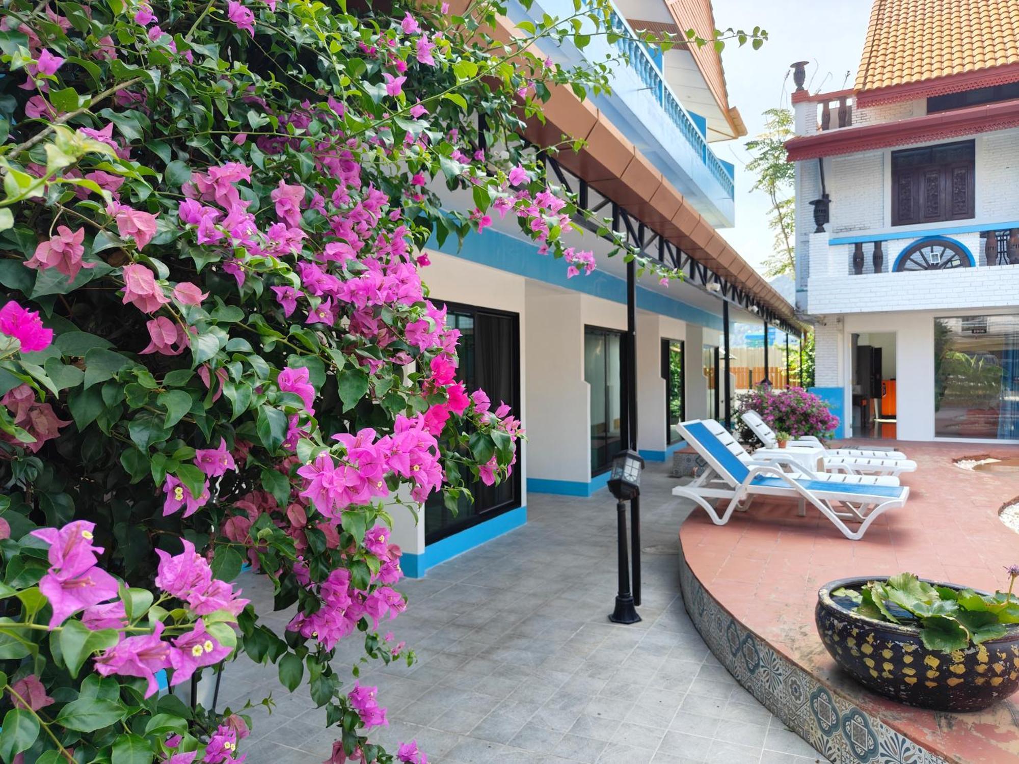 Baankasemsuk Resort 般咔 深宿 Patong Exteriör bild