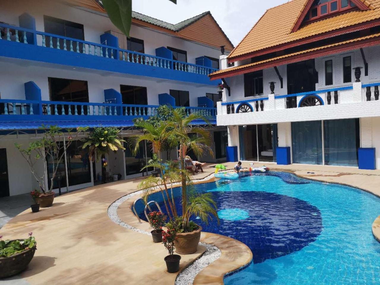 Baankasemsuk Resort 般咔 深宿 Patong Exteriör bild